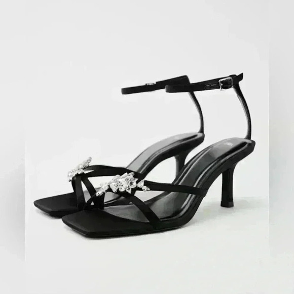 Zara Shoes - 🔥🔥Zara Strappy rhinestone heels